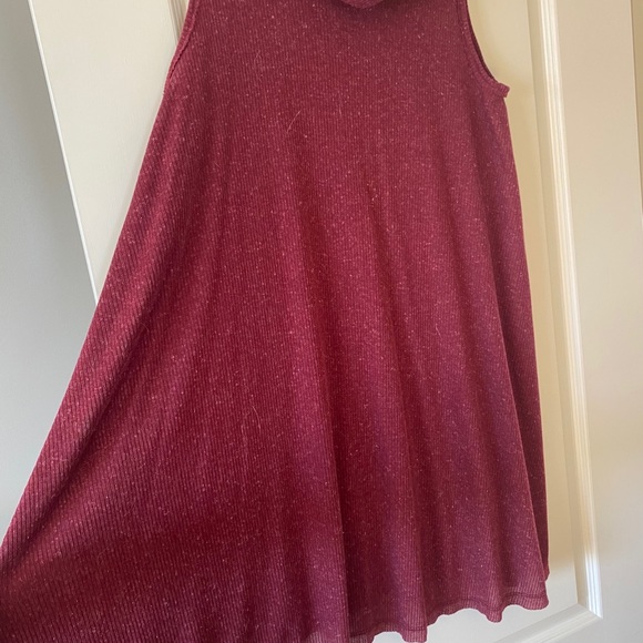 ✨NWT✨ - BDG - Flowy Knit Sleeveless Top - Picture 2 of 6